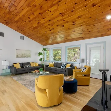 5Br Home With Sauna & Pool Hot Tub Fire Pit